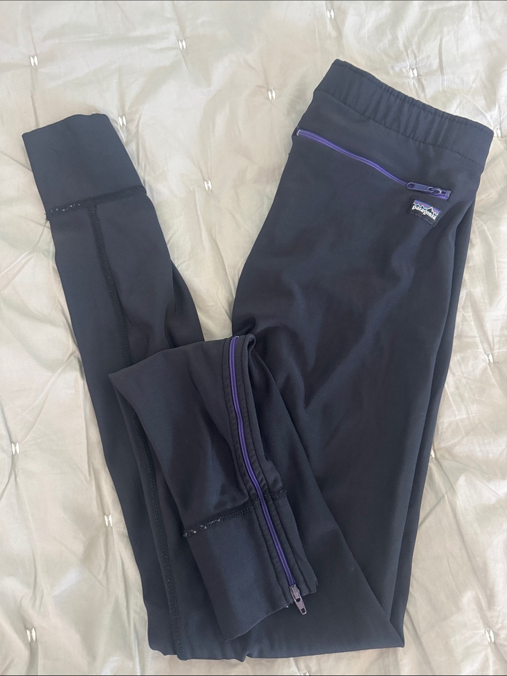 Vintage Patagonia Black Leggings with Purple Zippers